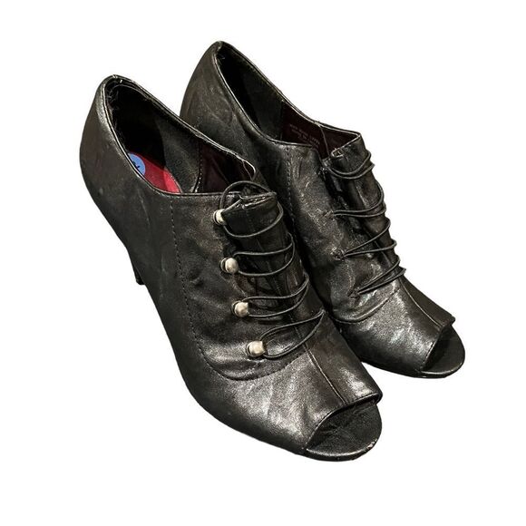 3 for $30! Ann Marino black heels.‎ Size 7.5 - Picture 8 of 10